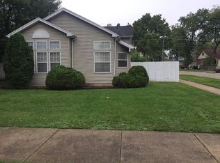 1600 S 16th Ave, Maywood, IL