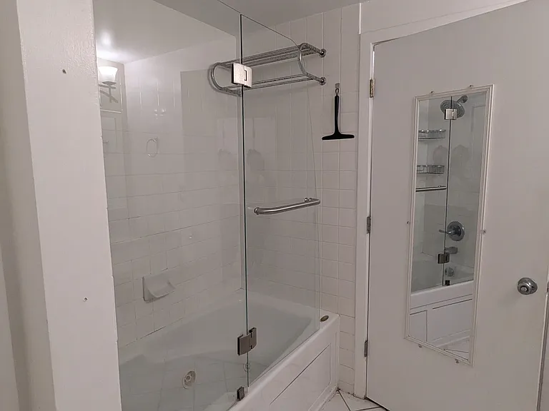 314 N 12th St #407 — Photo 7