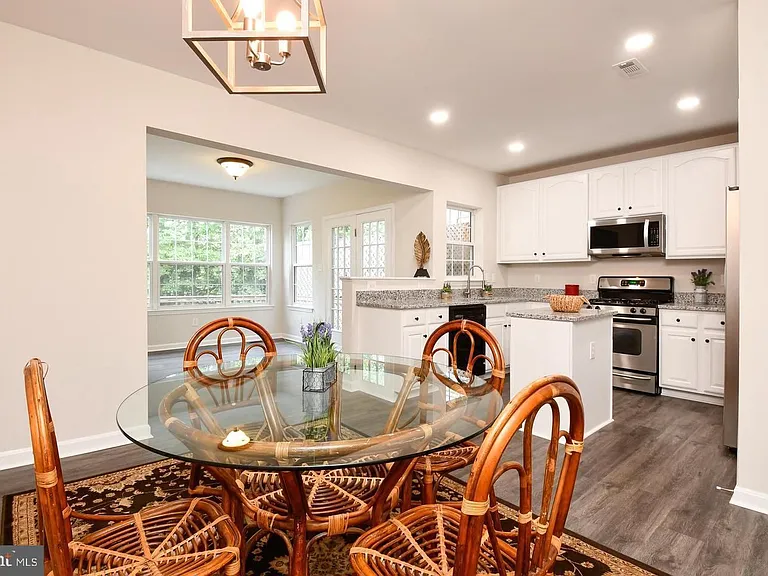 3802 Koval Ln — Photo 4
