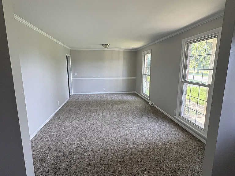 529 Des Moines Dr — Photo 3
