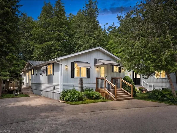 4 Spruce Ave, Puslinch, ON N0B 2J0