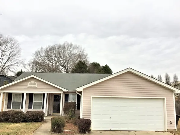 110 Berwyn Ct, Winston Salem, NC 27107