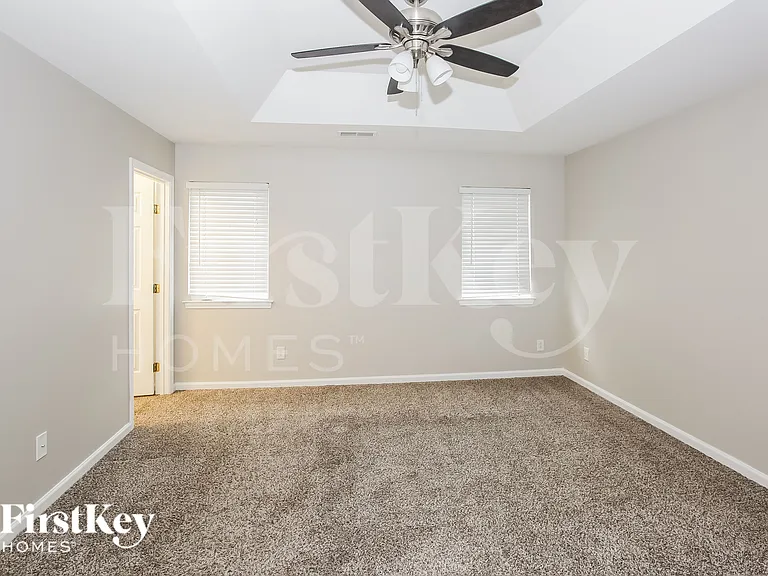 1041 Canopy Dr — Photo 8