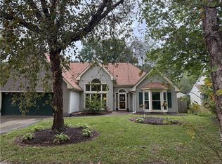 332 Scarlet Oak Dr, Virginia Beach, VA 23452