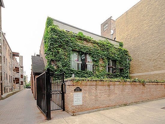 1st image of 3732 N Pine Grove Ave APT 1D