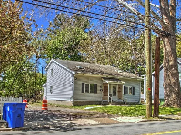 32 Genung Street, Middletown, NY 10940