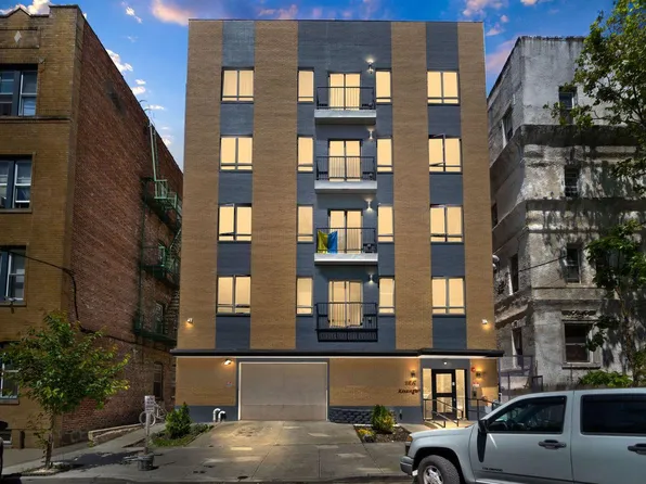 186 Kensington Avenue image 1 of 16