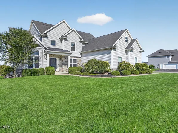 5565 Waterbrook Ct, Sylvania, OH 43560