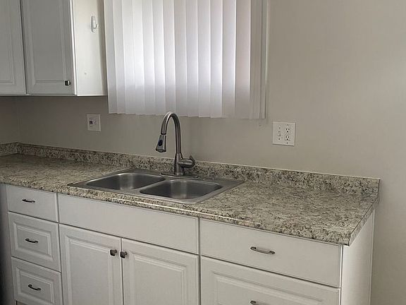 4th image of 1767 W Sumac Ln #L
