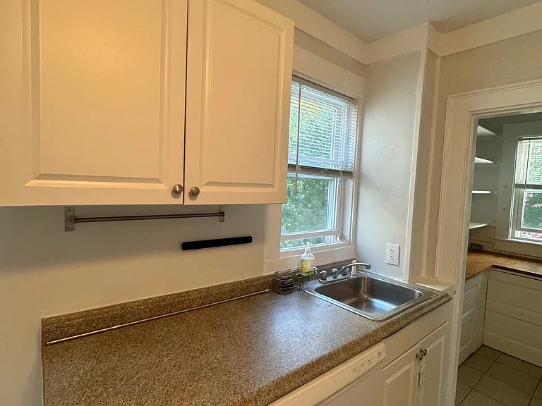 13 Orrin St #3R — Photo 17