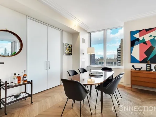 15 West 63rd Street image 3 of 9