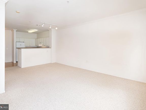 5th image of 3015 Nicosh Cir Unit 2303