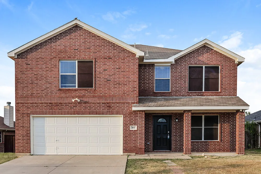 3 bed, 2.5 bath, 2661 sqft, $2,685 — Photo 1