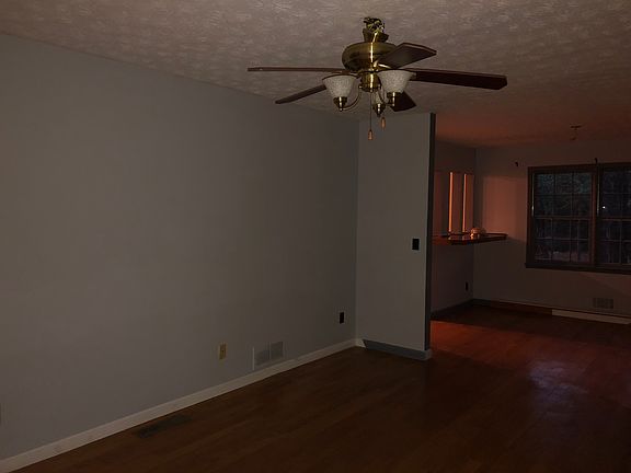 2nd image of 1261 Summit Links Ct