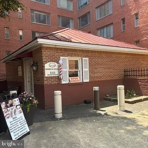 1021 Arlington Blvd #1130 — Photo 39