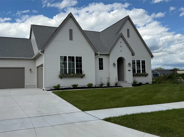 306 SW 18th St, Ankeny, IA 50023