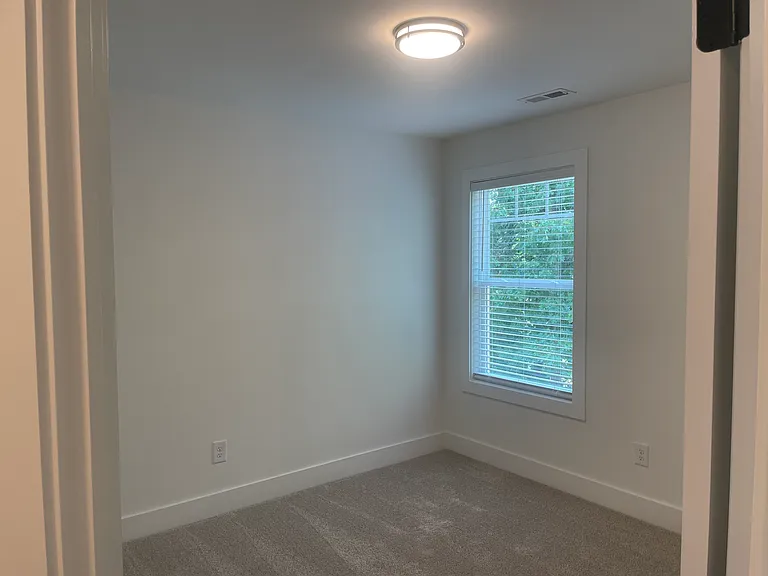271 Patterson Ave SE — Photo 19