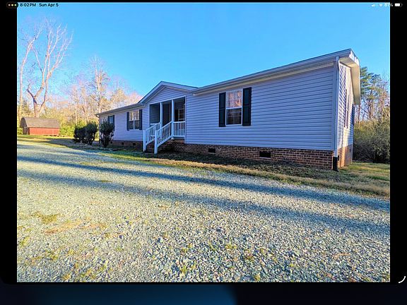 3rd image of 577 Silverberry Rd
