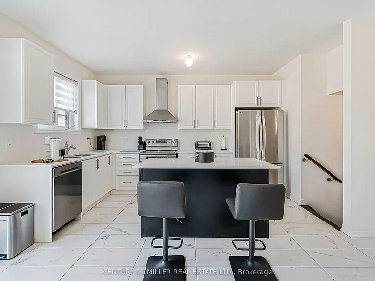 1473 Davis Loop — Photo 2