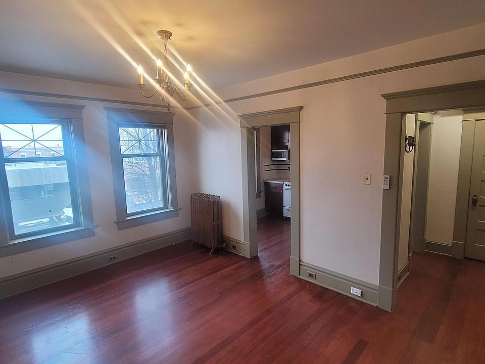 2nd image of 326 W 6th Ave APT 108