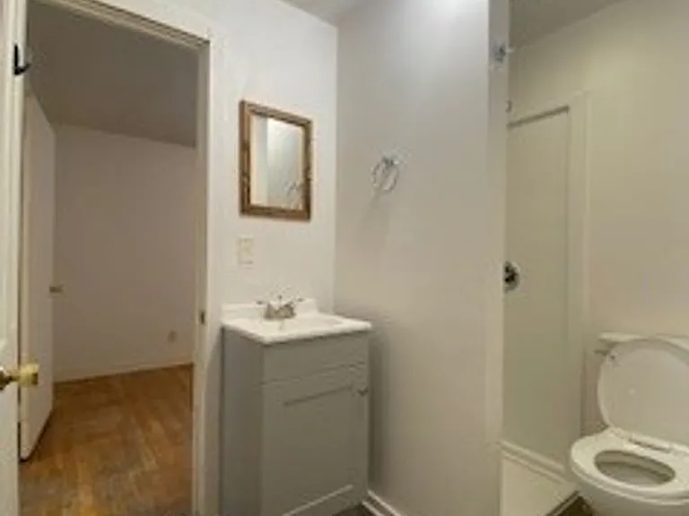 748 N Lake St — Photo 16