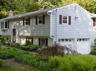 3 Buckboard Ln, Marlborough, CT 06447