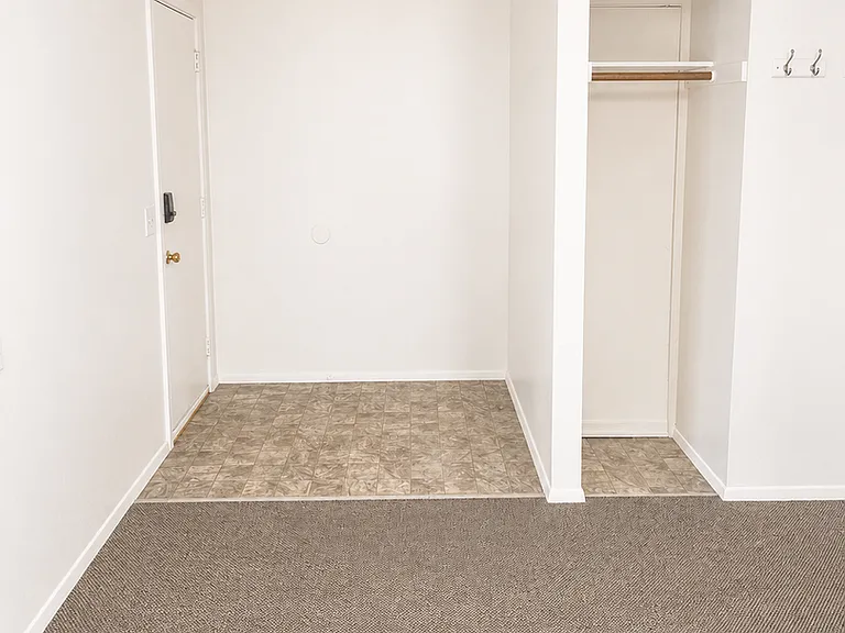 Rapids Studio Apartments — Photo 2