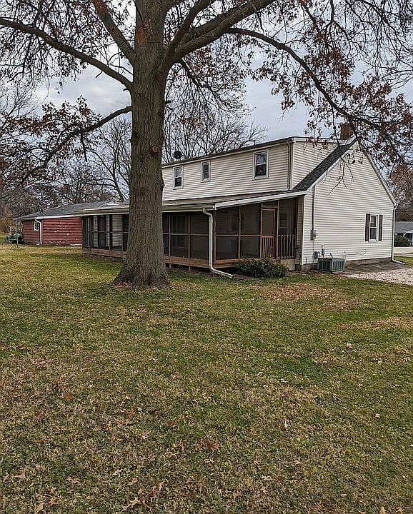 821 Walnut St, Hopedale, IL 61747 Zillow