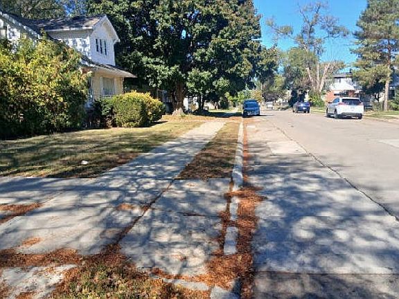 4th image of 22029 Rein Ave