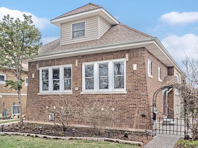 6525 N Oliphant Ave, Chicago, IL, 60631