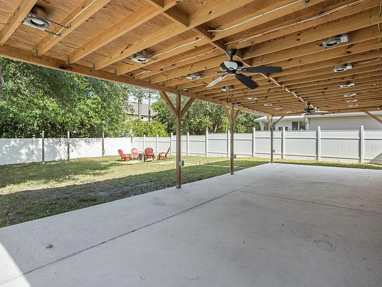 948 Grassy Island Ln — Photo 13