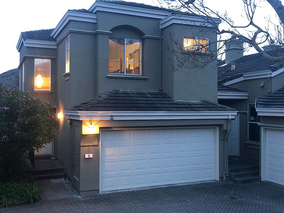 1st image of 9 Windcrest Ln