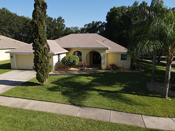 2nd image of 1522 Stoneywood Way