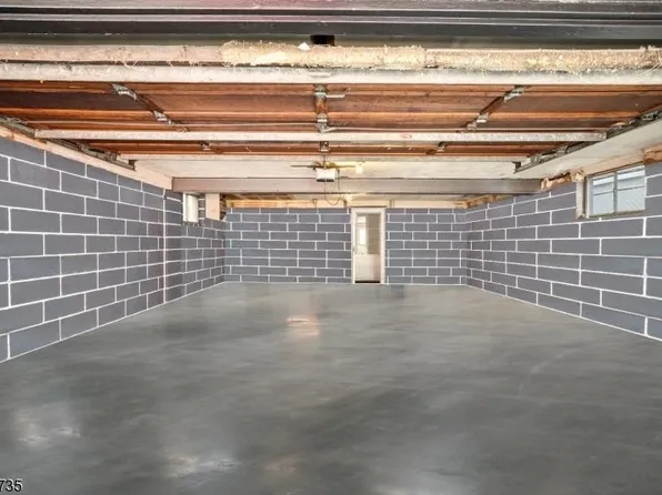 511 Davis Avenue image 19 of 20