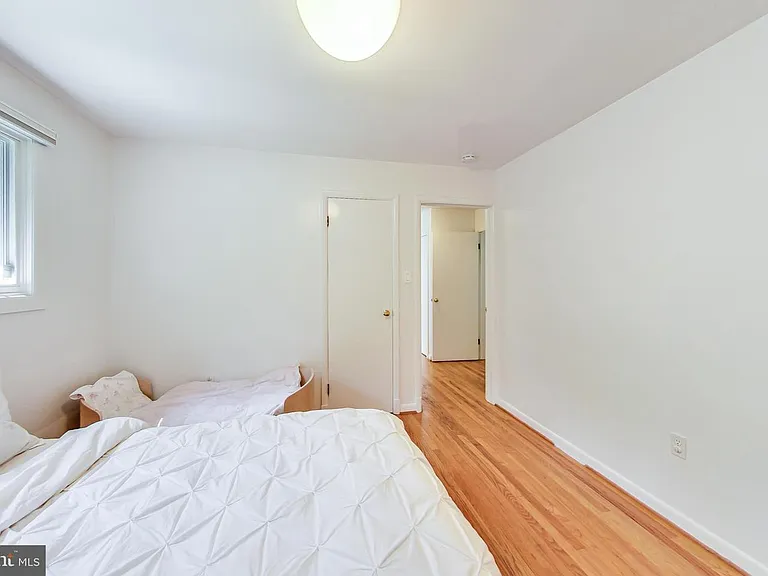 6515 E Halbert Rd — Photo 25