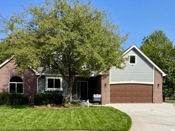 604 Prescott Dr, Lawrence, KS 66049