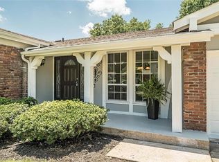 1153 Richland Dr, Chesterfield, MO 63017