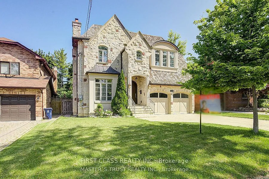 216 Parkview Ave photo 1