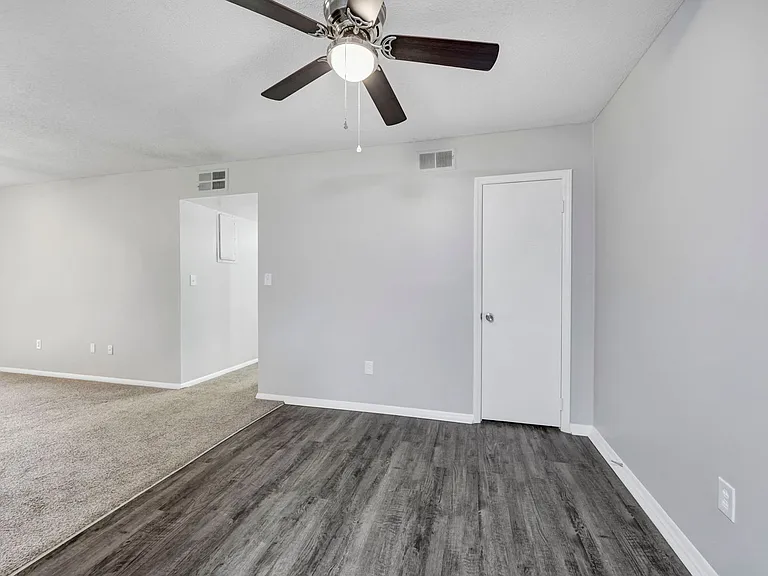 Landmark Woods Apartment Homes — Photo 46
