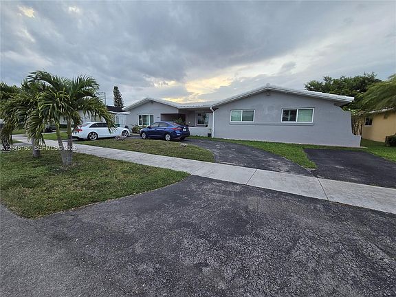 3rd image of 10321 SW 17th St
