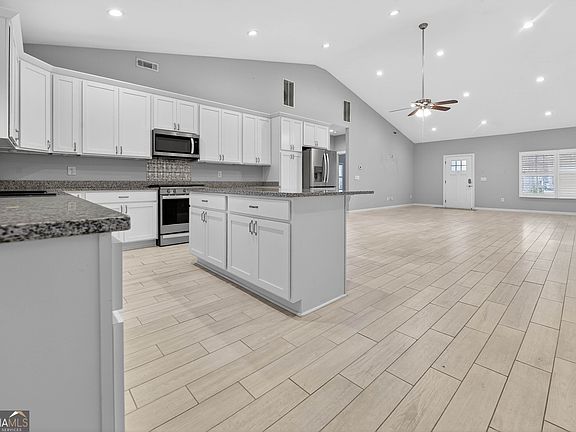 5th image of 138 Glendale Rd NW