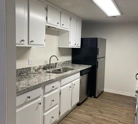 2nd image of 1505 W Pearl St #15