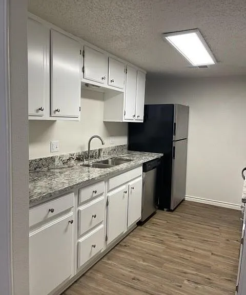 1505 W Pearl St #15 — Photo 2