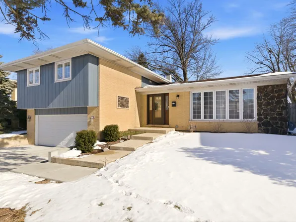 15113 Willow Ln, Oak Forest, IL 60452