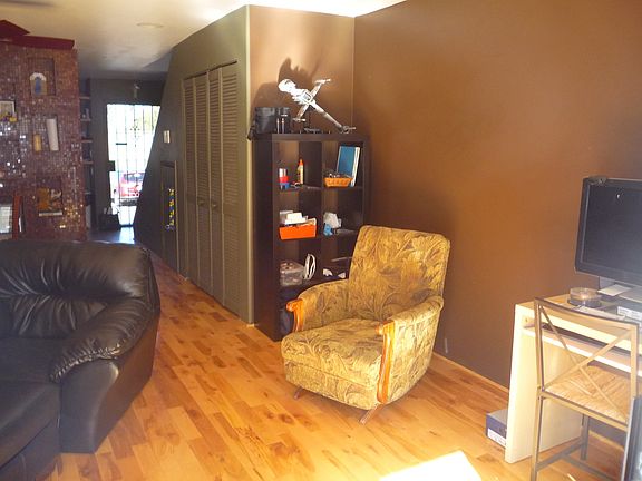 5th image of 2661 Russ Blvd