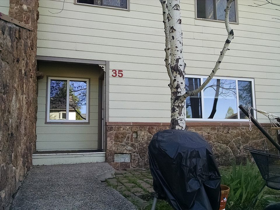 1st image of 35 Balsam Ct
