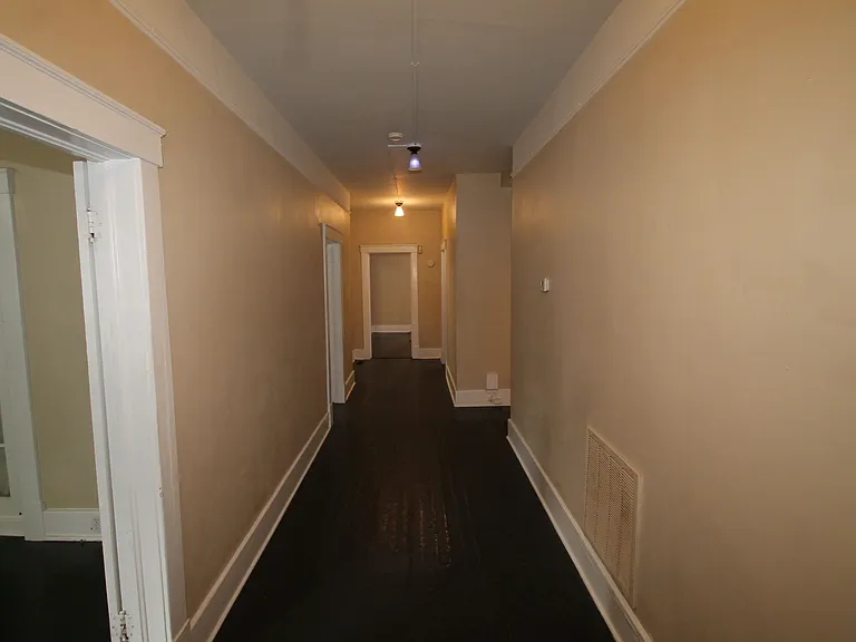 514 E Anderson St #B — Photo 3