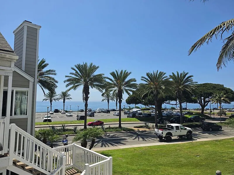 2 bed, 2.0 bath, 1150 sqft, $3,850 — Photo 4