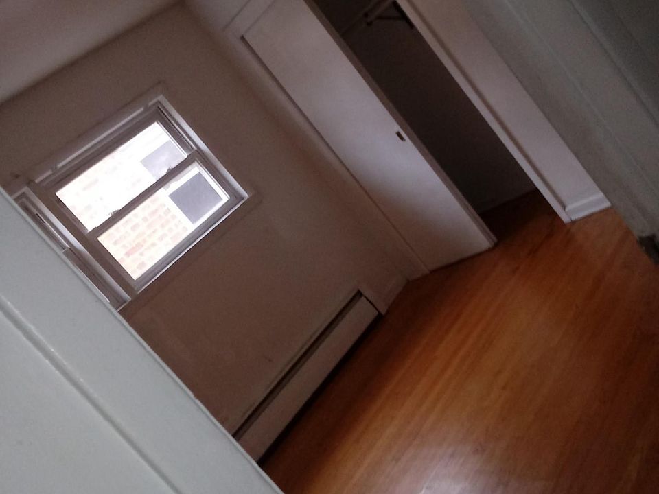 1st image of 6306 W Belmont Ave APT 3