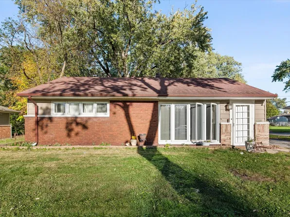 328 Blackhawk Dr, Park Forest, IL 60466